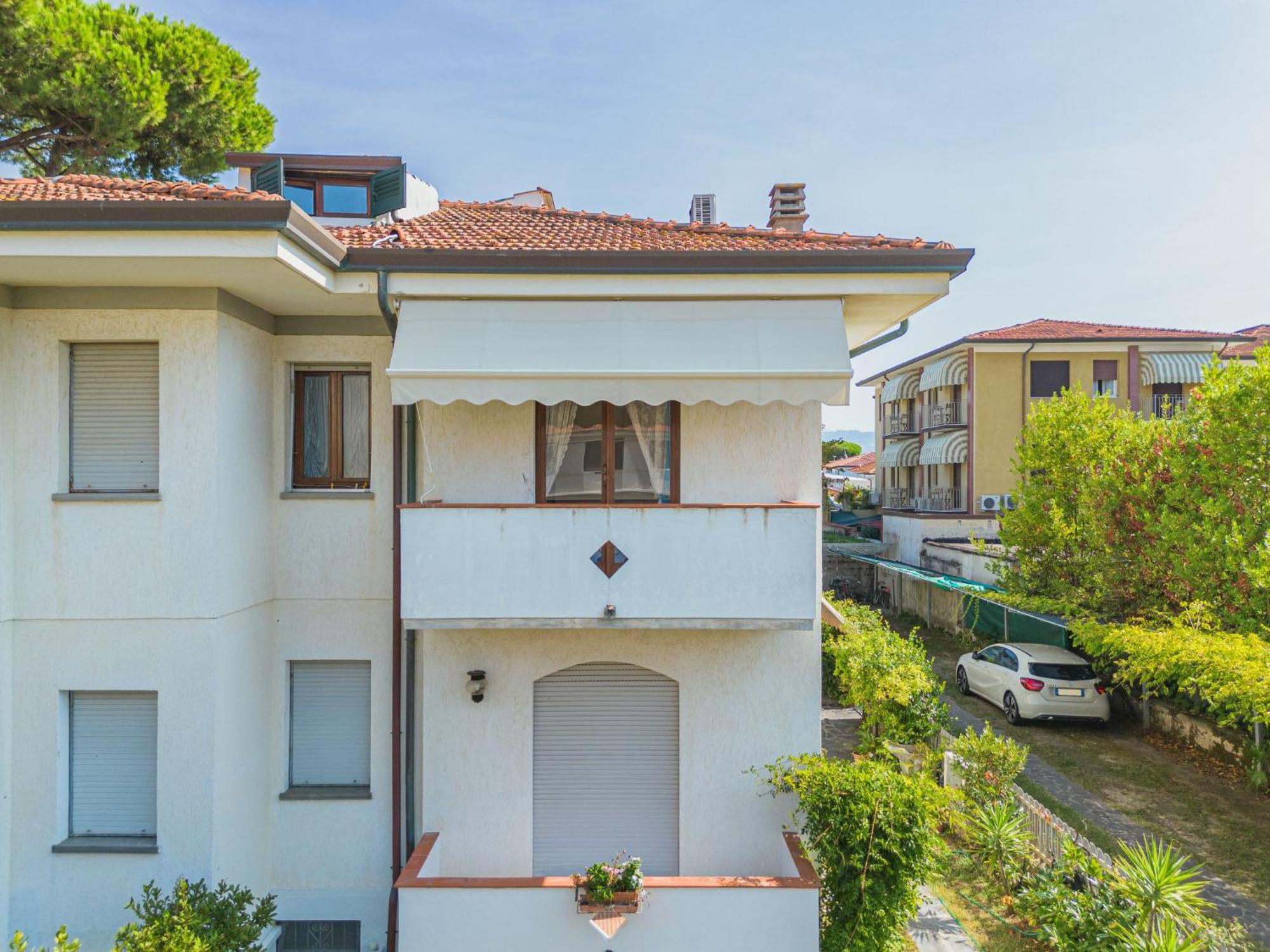 Apartment Dei Fiori By Interhome Lido di Camaiore Exteriér fotografie